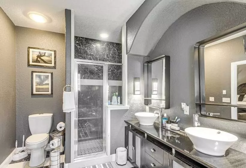 Luxe Brunswick Home ~ 14 Mi To Jekyll Island!