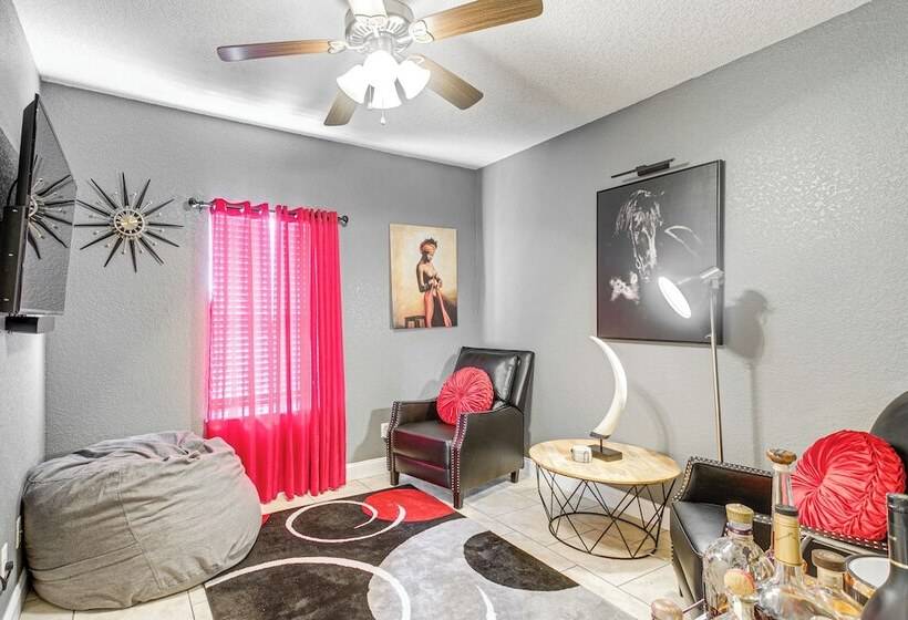 Luxe Brunswick Home ~ 14 Mi To Jekyll Island!