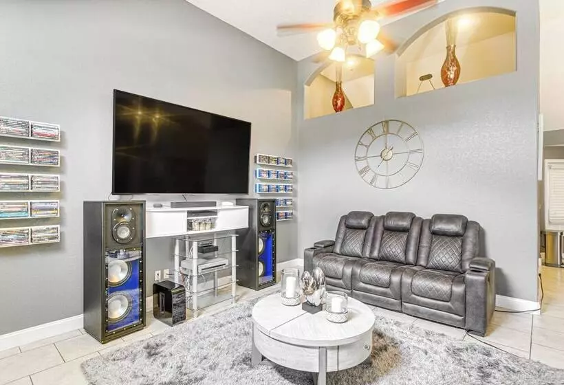 Luxe Brunswick Home ~ 14 Mi To Jekyll Island!