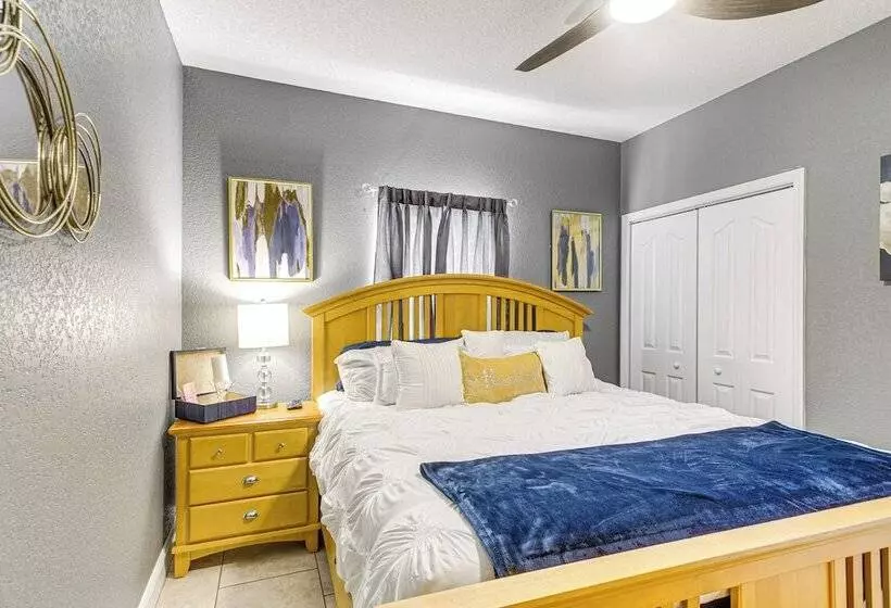 Luxe Brunswick Home ~ 14 Mi To Jekyll Island!