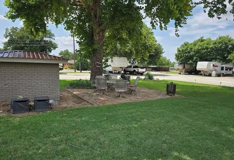 モーテル Roots Retreat