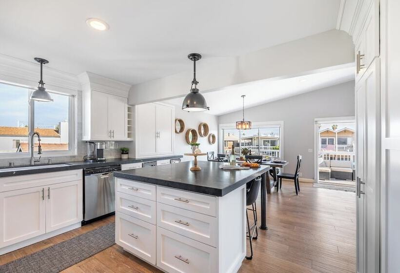 Ocean Breeze Buyout By Avantstay Steps To Beach!