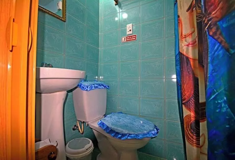 پانسیون Cadena Hostal Roberto Carlos
