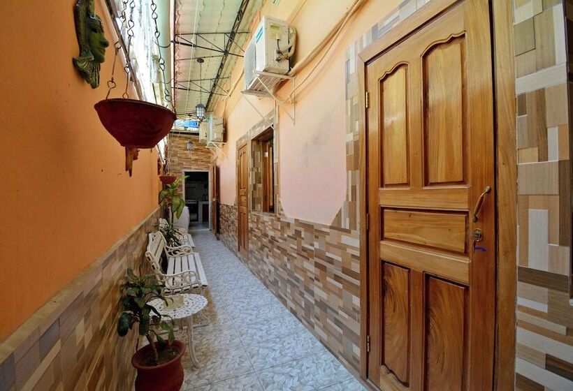 پانسیون Cadena Hostal Roberto Carlos