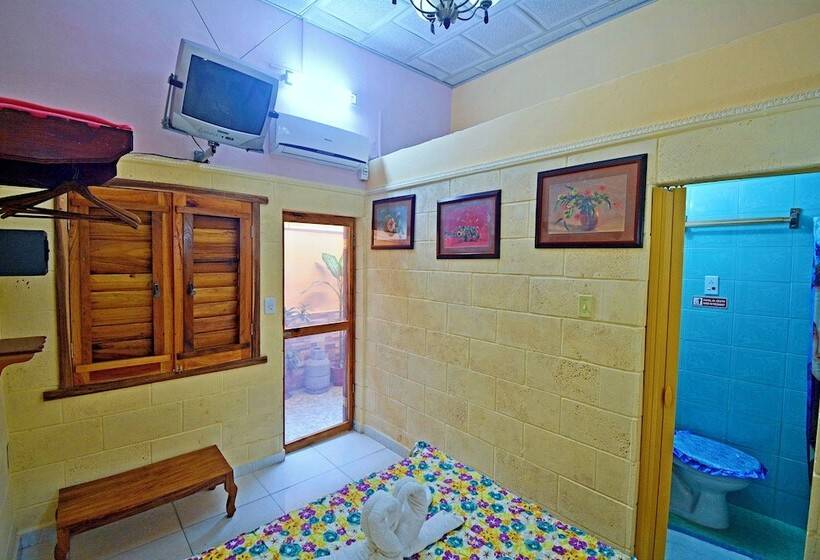 پانسیون Cadena Hostal Roberto Carlos