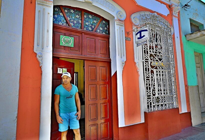 پانسیون Cadena Hostal Roberto Carlos