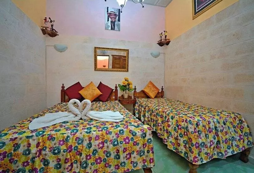 پانسیون Cadena Hostal Roberto Carlos