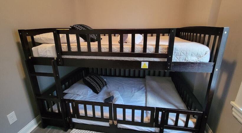 بنسيون Chicago Avenue Inn