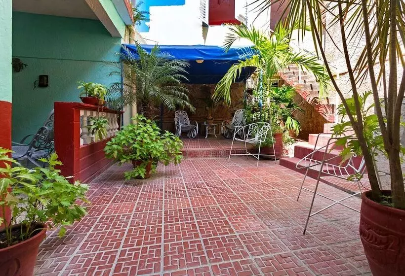 ペンション Hostal Doña Antonia