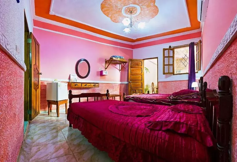 ペンション Hostal Doña Antonia