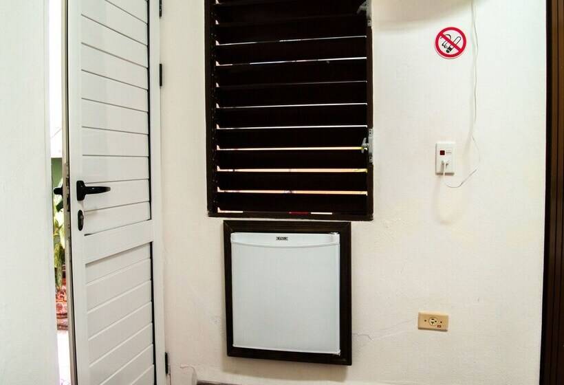 پانسیون Hostal Juventas