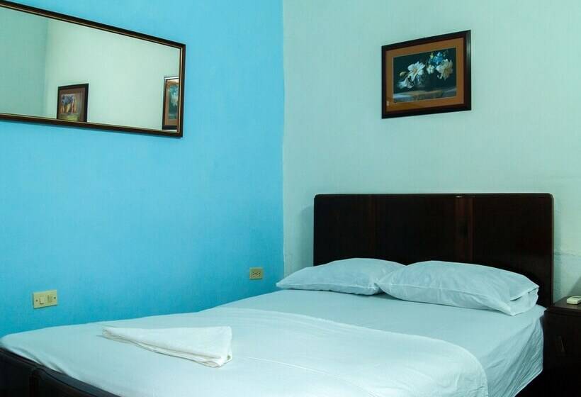 پانسیون Hostal Juventas