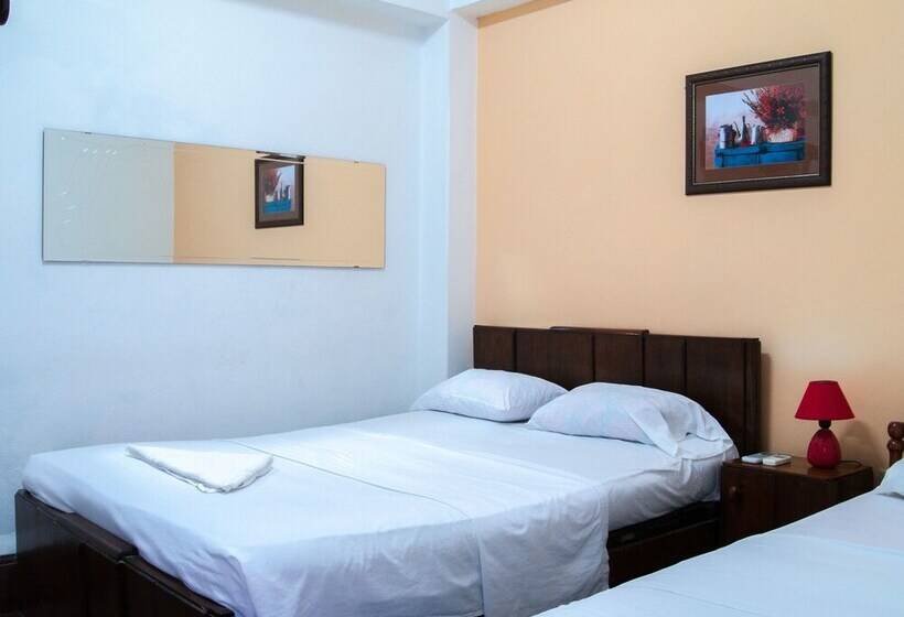 پانسیون Hostal Juventas