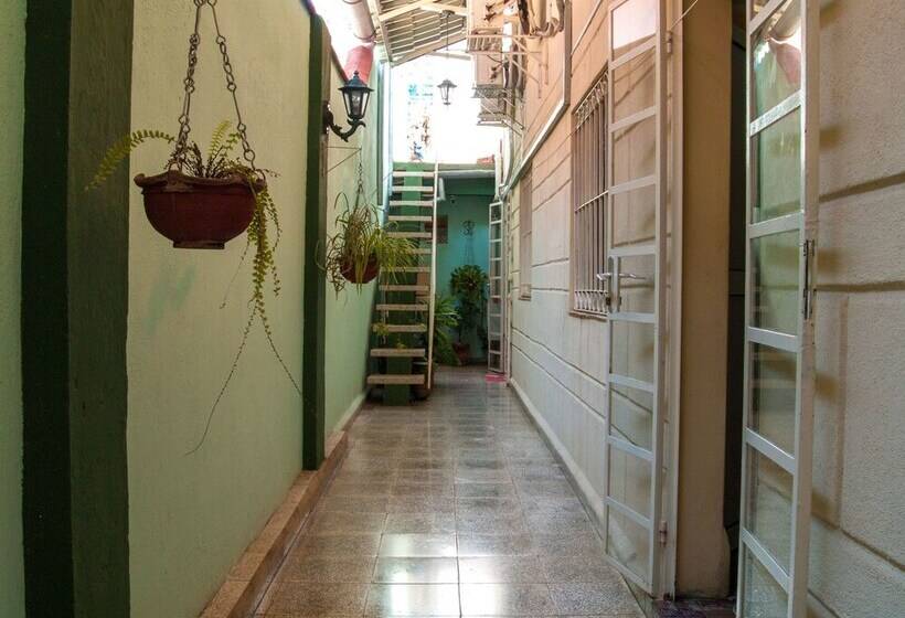 پانسیون Hostal Juventas