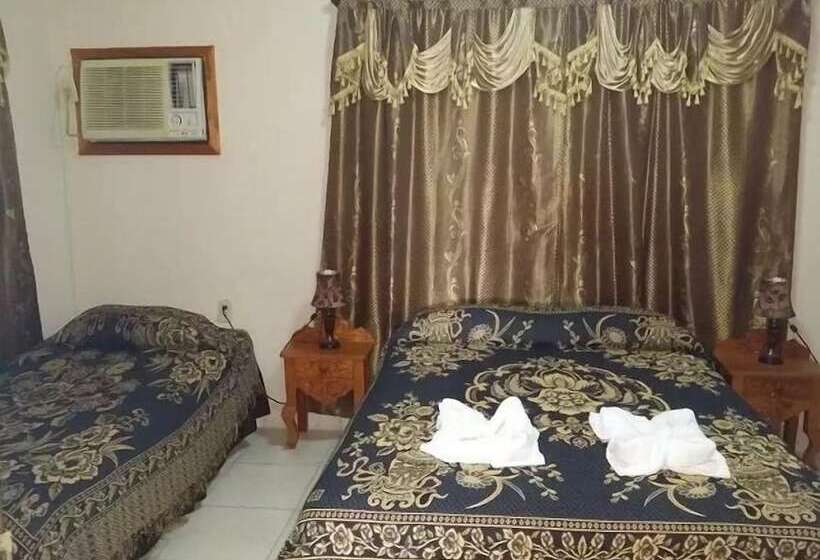 پانسیون Hostal Villa Mirty