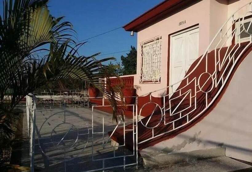 پانسیون Hostal Villa Mirty