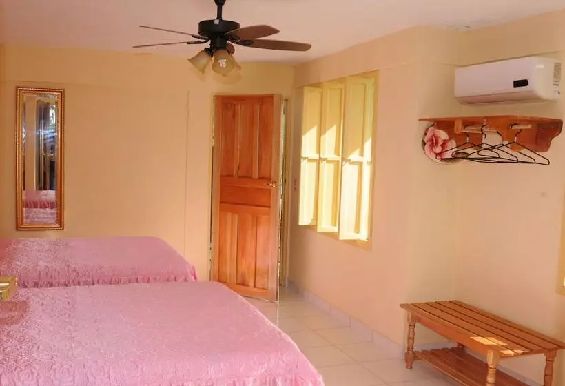 ペンション Casa Las Palmeras Baracoa