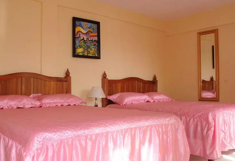 ペンション Casa Las Palmeras Baracoa