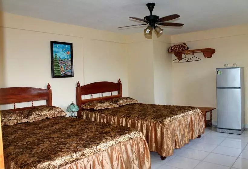 ペンション Casa Las Palmeras Baracoa