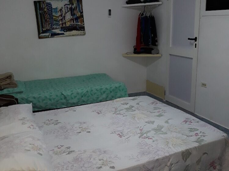 پانسیون Zaida House