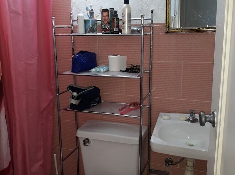 پانسیون Zaida House