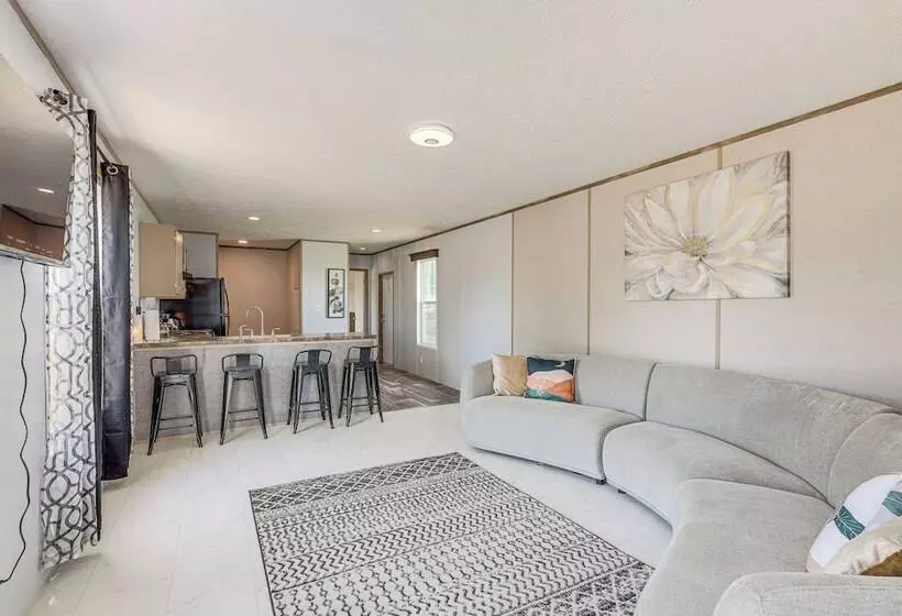 Pet Friendly Kempner Escape Near Parks & Trails!