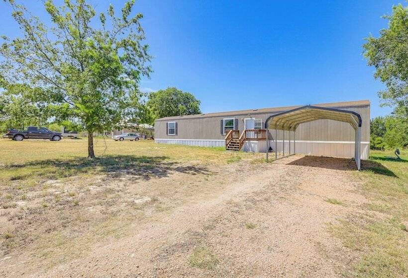 Pet Friendly Kempner Escape Near Parks & Trails!