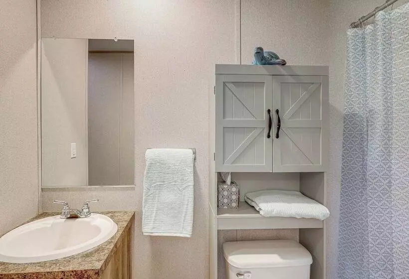 Pet Friendly Kempner Escape Near Parks & Trails!