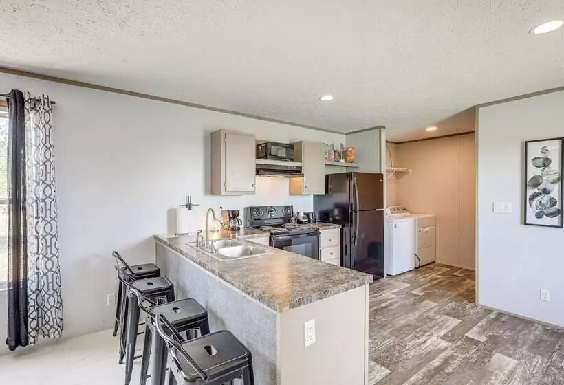 Pet Friendly Kempner Escape Near Parks & Trails!