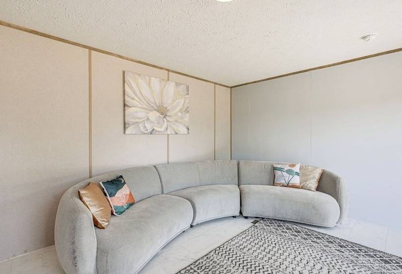 Pet Friendly Kempner Escape Near Parks & Trails!