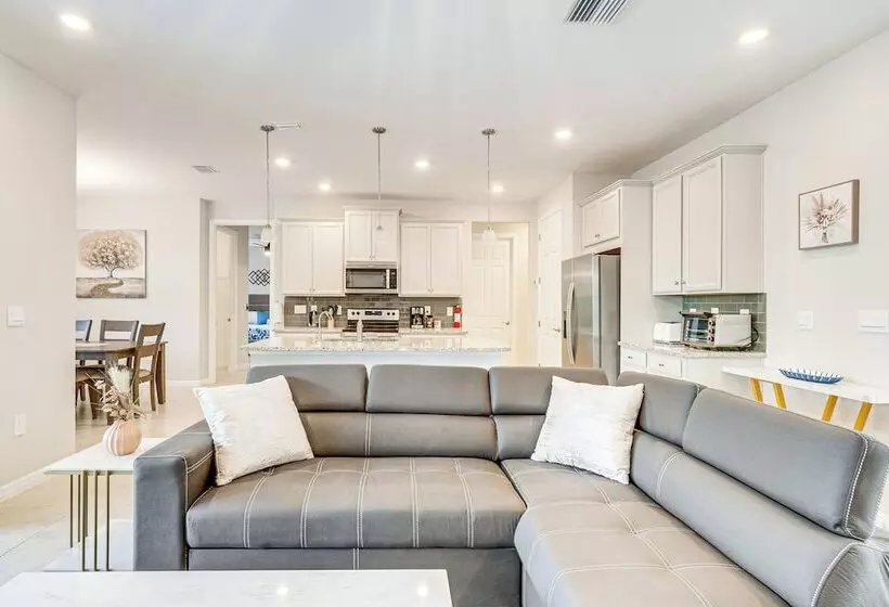 Pet Friendly Port Charlotte Home W/ Gas Grill!