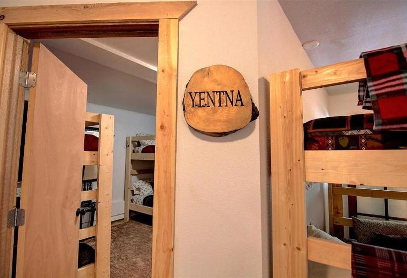 مبيت وإفطار Alaska's Heritage Lodge