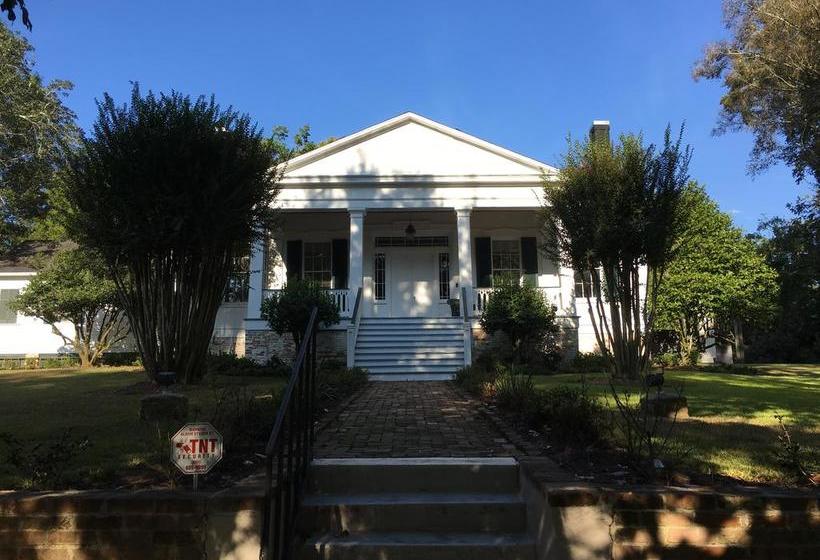 ベッドアンドブレックファースト Collina Plantation Inn