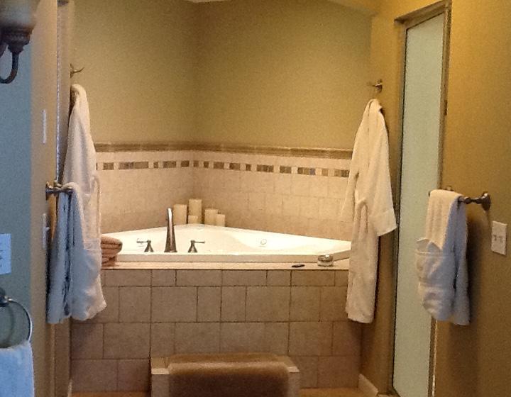 住宿加早餐  Inn At The Lake