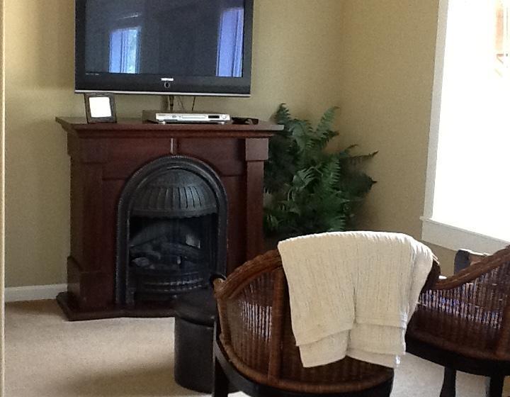 住宿加早餐  Inn At The Lake