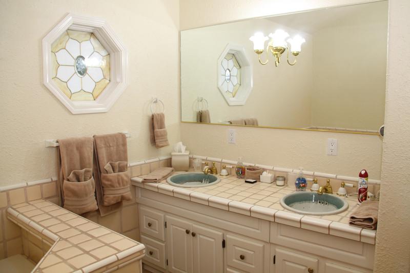 住宿加早餐  Inn At The Lake