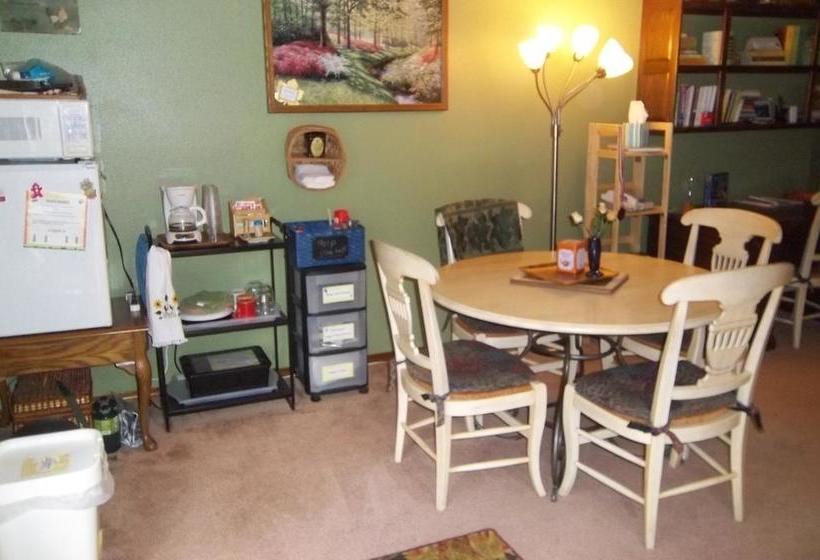 Fox Run Bed & Breakfast