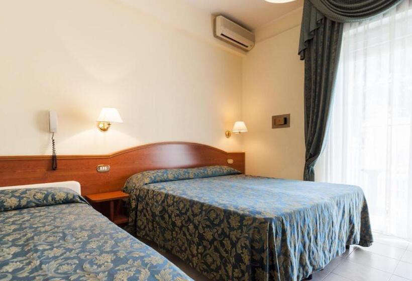 Hotel Donatella Pinarella