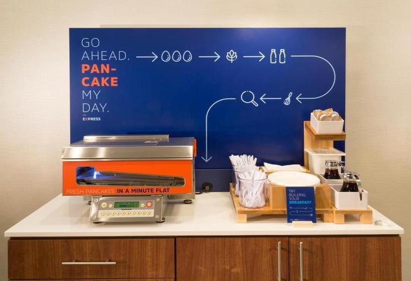 فندق Holiday Inn Express & Suites   Seattle South   Tukwila, An Ihg