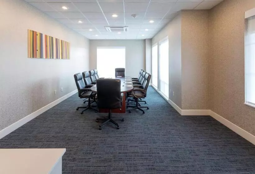 هتل Holiday Inn Express & Suites Seattle South Tukwila, An Ihg