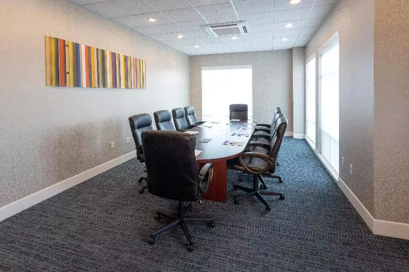 هتل Holiday Inn Express & Suites Seattle South Tukwila, An Ihg