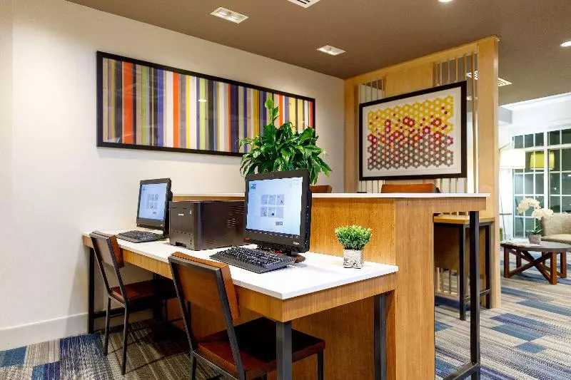 ホテル Holiday Inn Express & Suites   Sturbridge, An Ihg