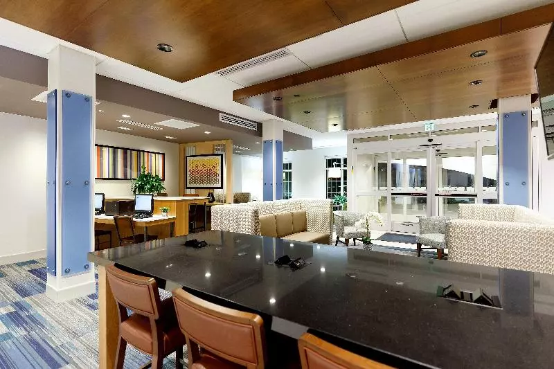 ホテル Holiday Inn Express & Suites   Sturbridge, An Ihg