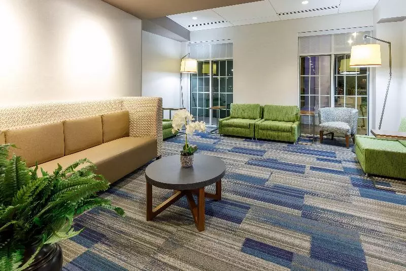 ホテル Holiday Inn Express & Suites   Sturbridge, An Ihg