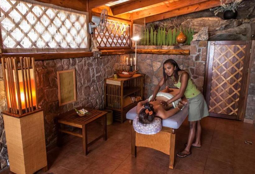 هتل Le Jardin Du Roy