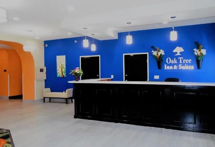 ホテル Oak Tree Inn & Suites