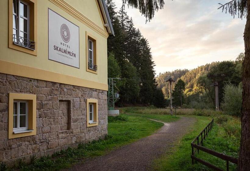 ホテル Skalní Mlýn Adršpach