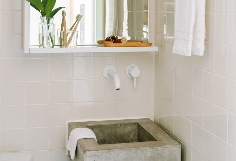 هتل Sonder The Industrialist