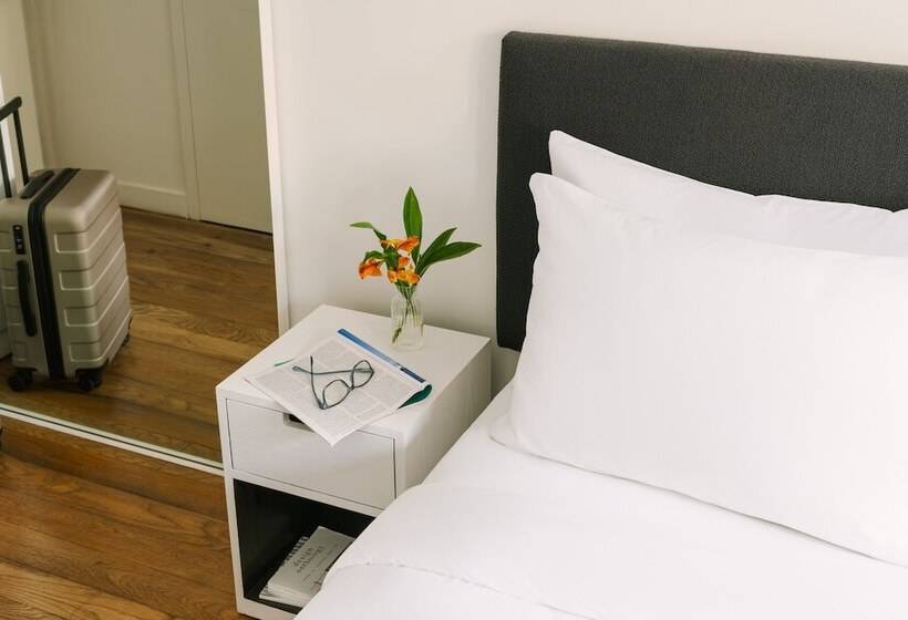 هتل Sonder The Industrialist