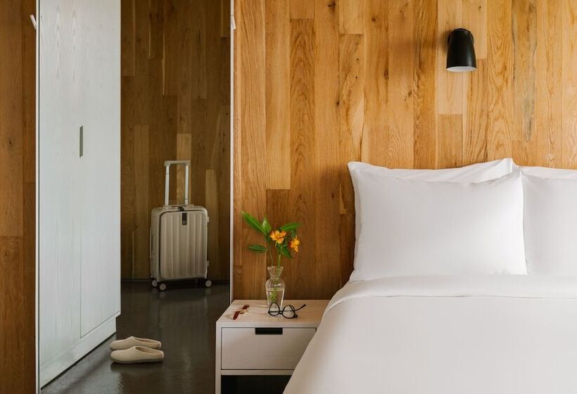 هتل Sonder The Industrialist